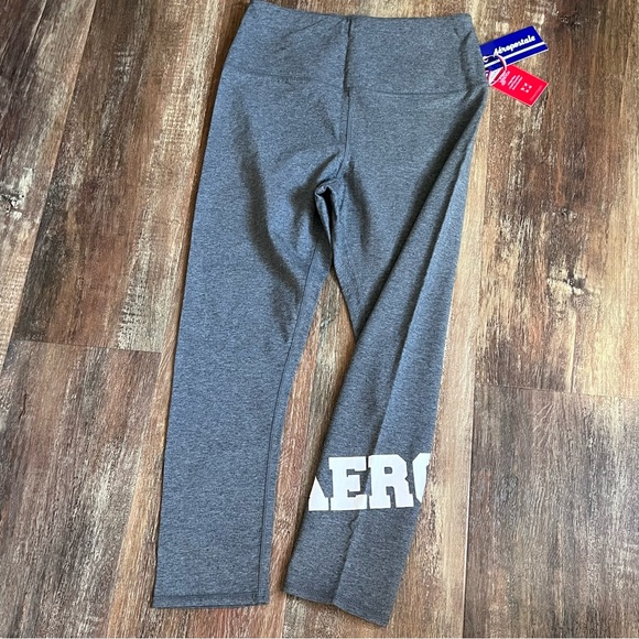 Aéropostale Workout Capris - Picture 3 of 7